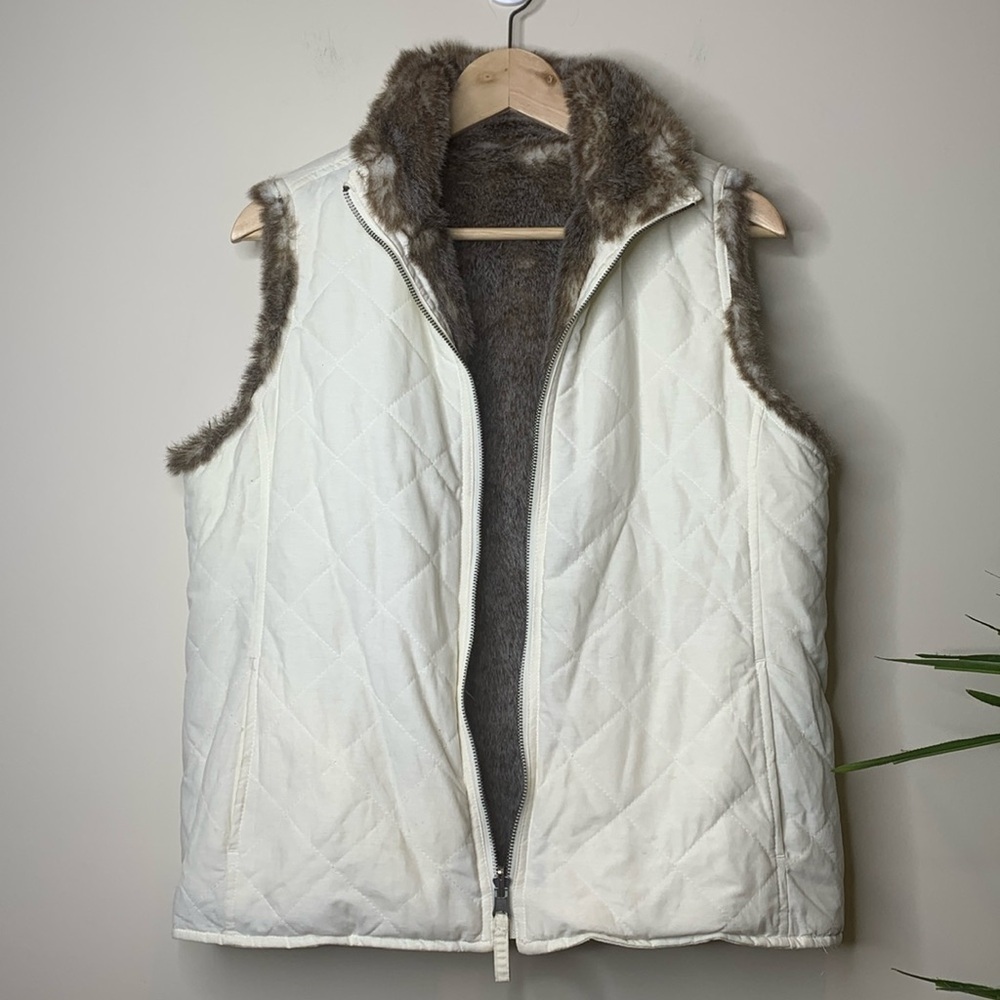 Charter Club | Cream Quilted Faux Fur Reversible Zipper Pocket Vest M